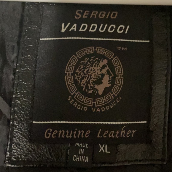 Leather jacket - Picture 4 of 4